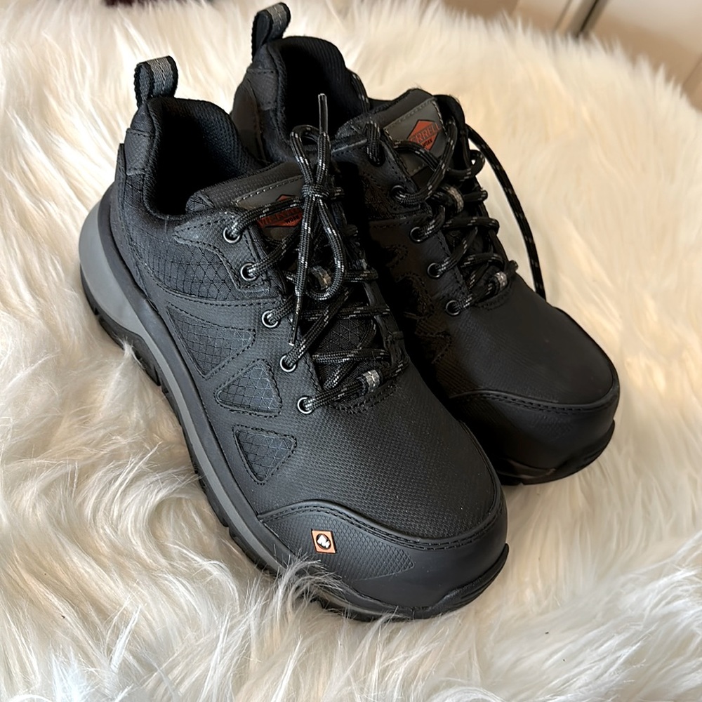 Merrel Men work shoes size 4.5 woman’s 6.5 steel toe